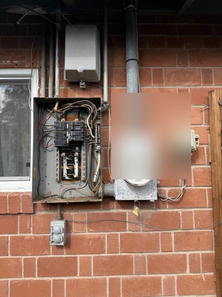 Electrical panel before upgrade